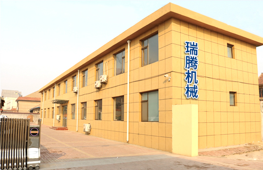 寶雞巨偉鈦業(yè)主營產(chǎn)品有鈦合金鍛件,鈦合金棒,鈦合金加工件,鈦合金異形件,鈦靶,鉻靶,鋯靶,3D打印制粉鈦棒,鈦合金餅,鈦合金法蘭,鈦環(huán),鈦合金螺絲,鈦合金管,鈦合金方塊,TC4鈦合金鍛件,TC11鈦合金鍛件,TA15鈦合金鍛件,TC4鈦合金棒,TC11鈦合金棒,TC4鈦合金加工件,TA2鈦合金加工件,TC4鈦合金異形件,TA2鈦合金異形件,鈦靶材,鉻靶材,鋯靶材,TC4 3D打印制粉鈦棒,TA1 3D打印制粉鈦棒,TC4鈦合金餅,TC11鈦合金餅,TA15鈦合金餅,TC4鈦法蘭,TC11鈦法蘭,TA2鈦法蘭,TC4鈦合金環(huán),TC11鈦合金環(huán),TA15鈦合金環(huán),TC4鈦合金螺絲,TA2鈦合金螺絲,TC11鈦合金管,TA15鈦合金管,TC11鈦合金方塊,TC4鈦合金方塊,TA2鈦合金方塊,規(guī)格齊全，庫存充足